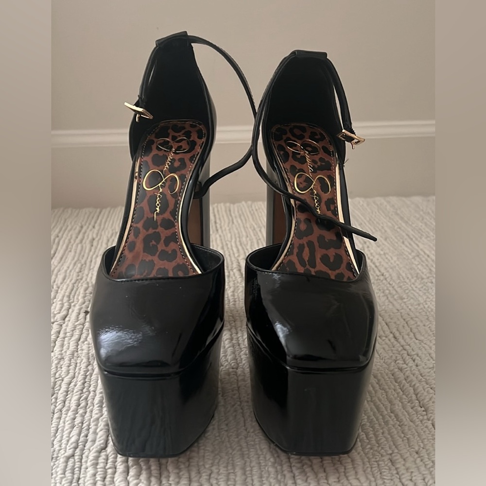 Jessica Simpson Pumps